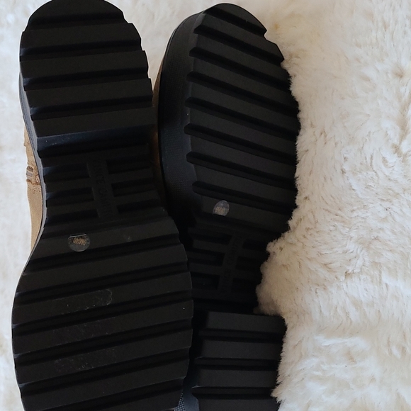 Nwot Vince Camuto Boots - Picture 9 of 10